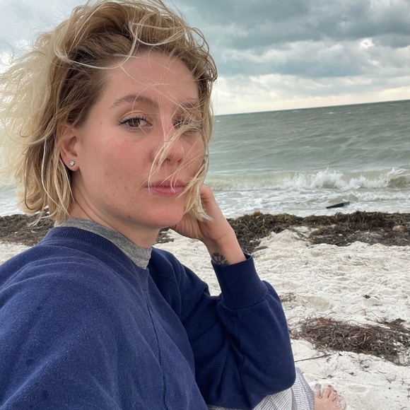 Meet your Posher, Kelly! - Picture 1 of 1